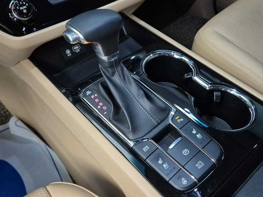 KIA Carnival - Vista 8