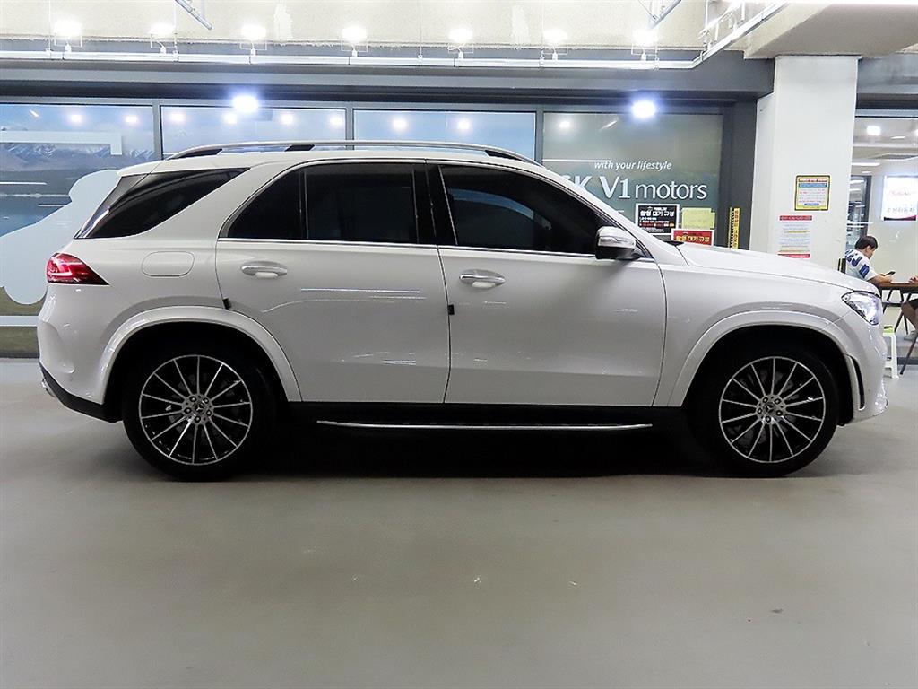 Mercedes Benz GLE Class - Vista 3