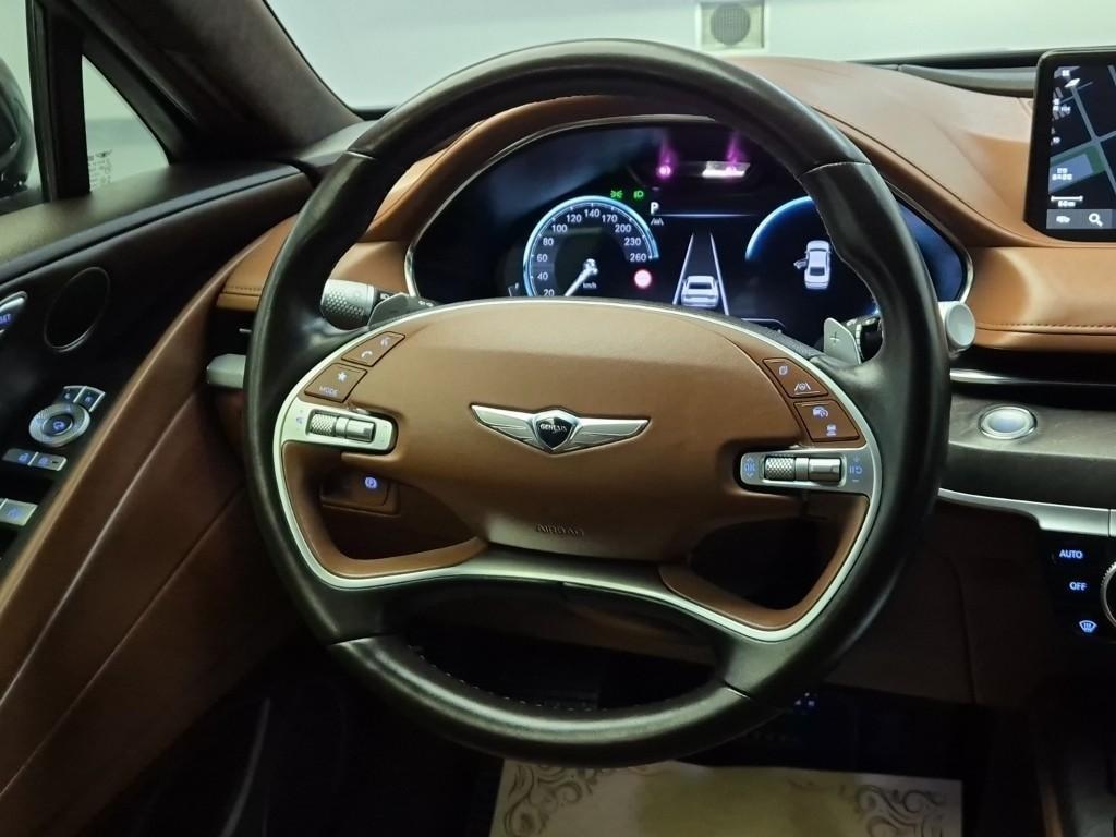 Genesis G80 - Vista 9