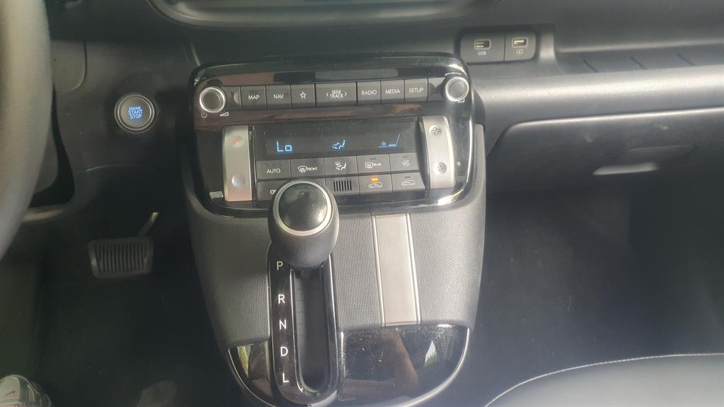 HYUNDAI Casper - Vista 9