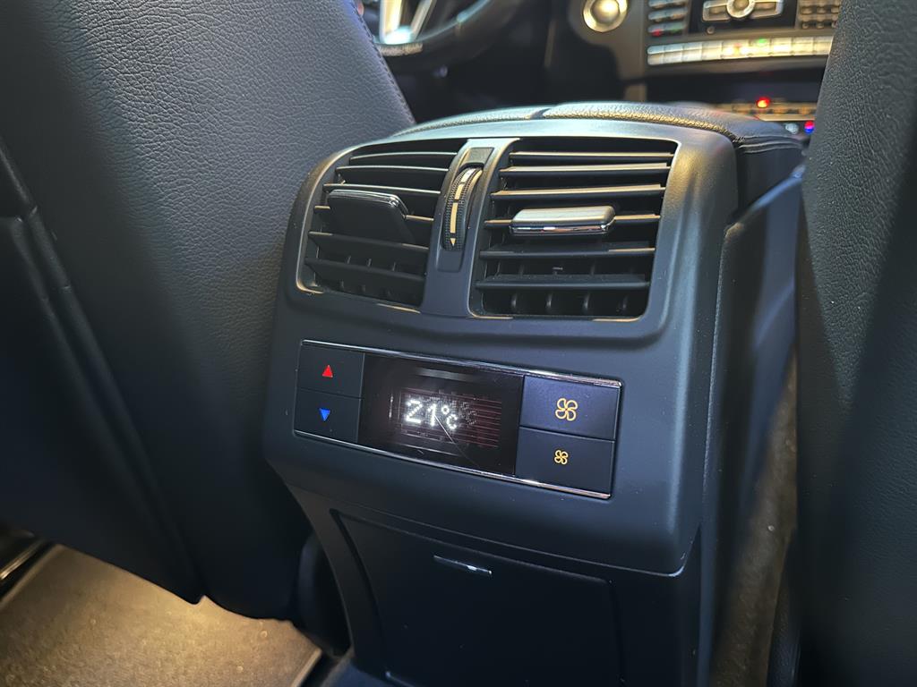 Mercedes Benz E class - Vista 11