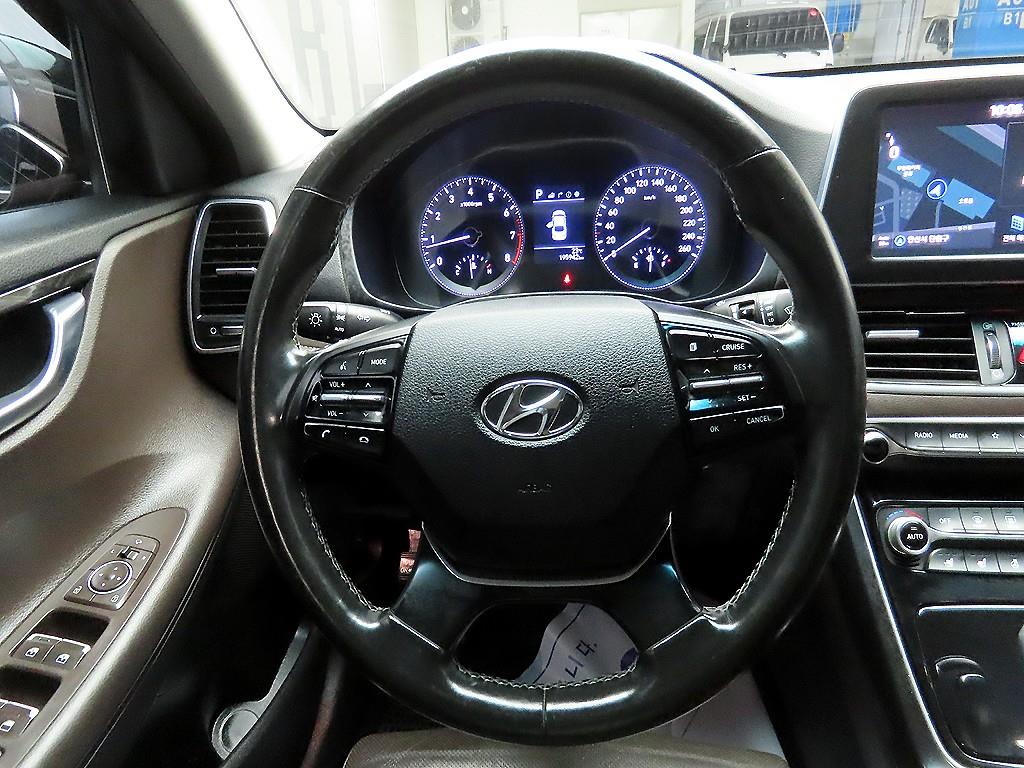 HYUNDAI Grandeur - Vista 7
