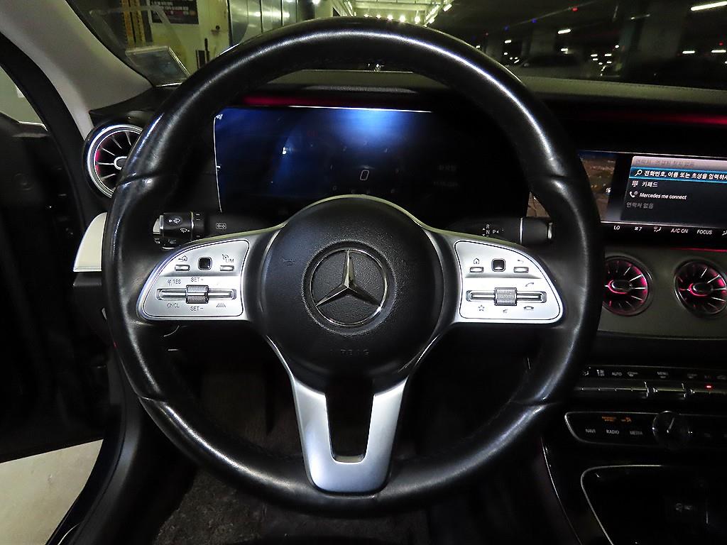 Mercedes Benz CLS Class - Vista 8