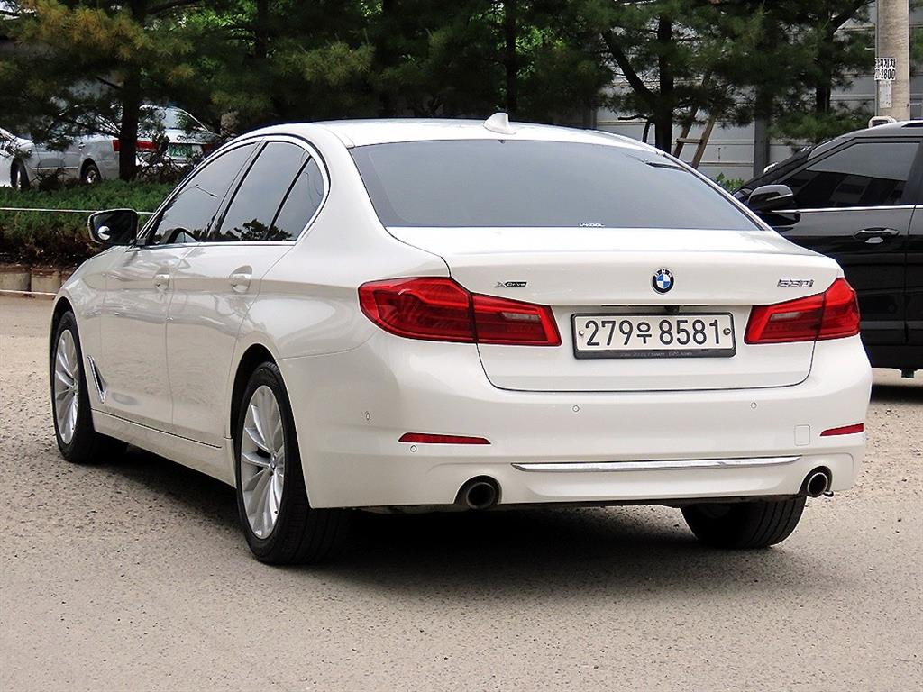 BMW 5 Series - Vista 3