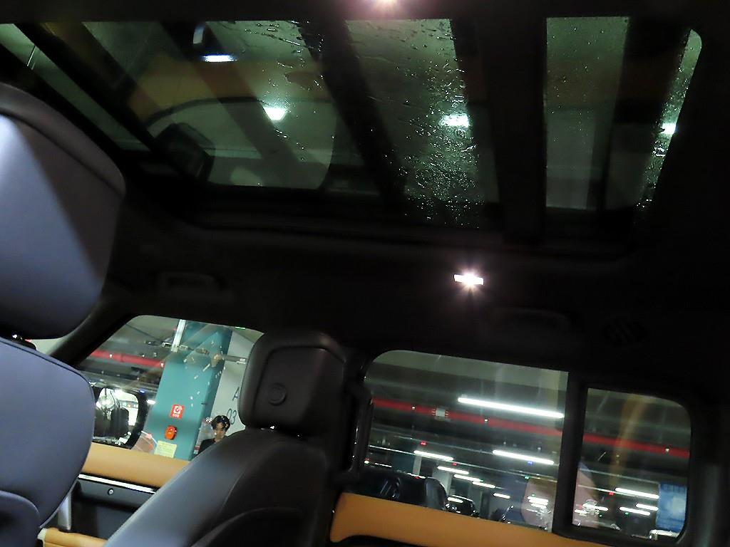 Land Rover Defender 2023 Negro - Importación desde Corea - HF Imports Iquique - Foto 16