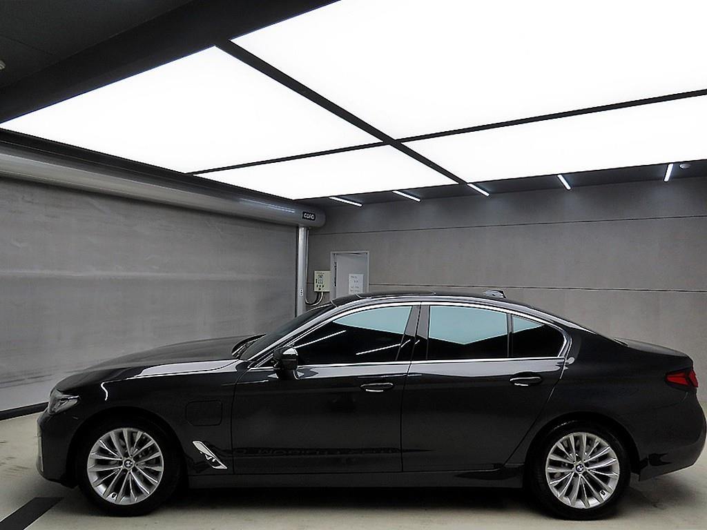 BMW 5 Series - Vista 4
