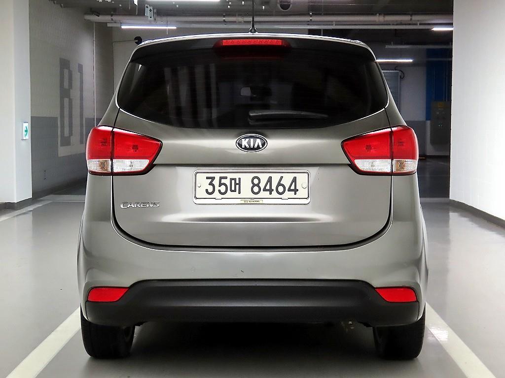 KIA Carens - Vista 3