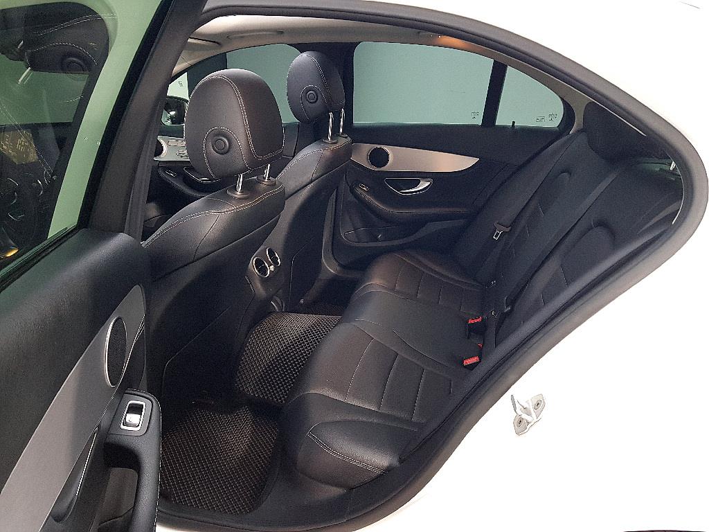 Mercedes Benz C Class - Vista 9