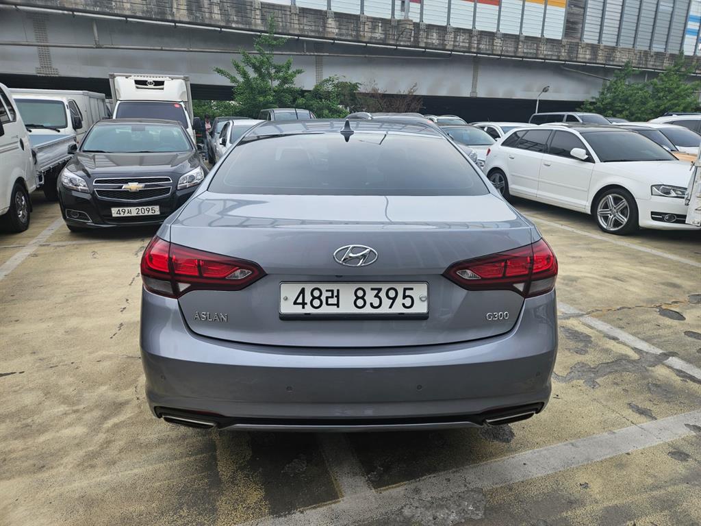HYUNDAI Aslan - Vista 4