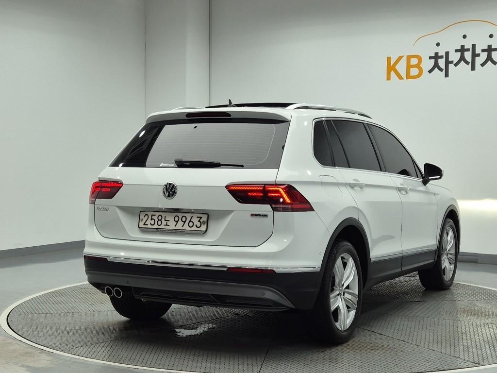 Volkswagen Tiguan - Vista 4