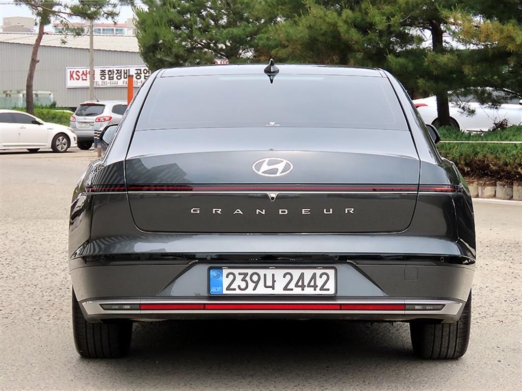 HYUNDAI Grandeur - Vista 4