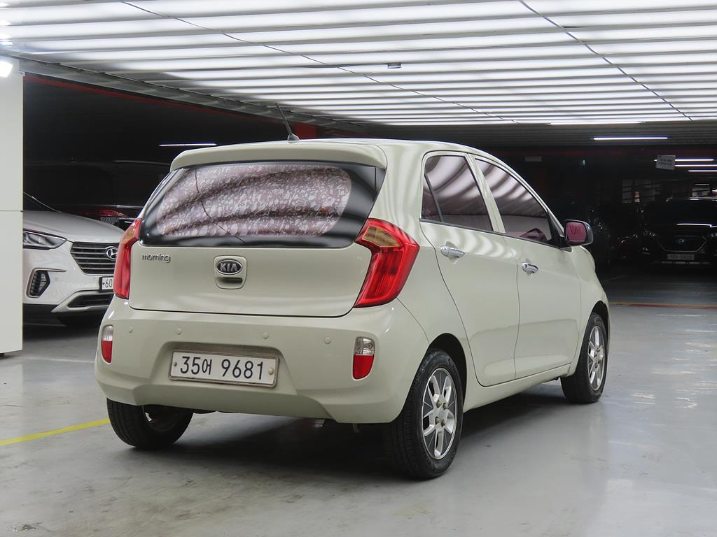 KIA Morning - Vista 4