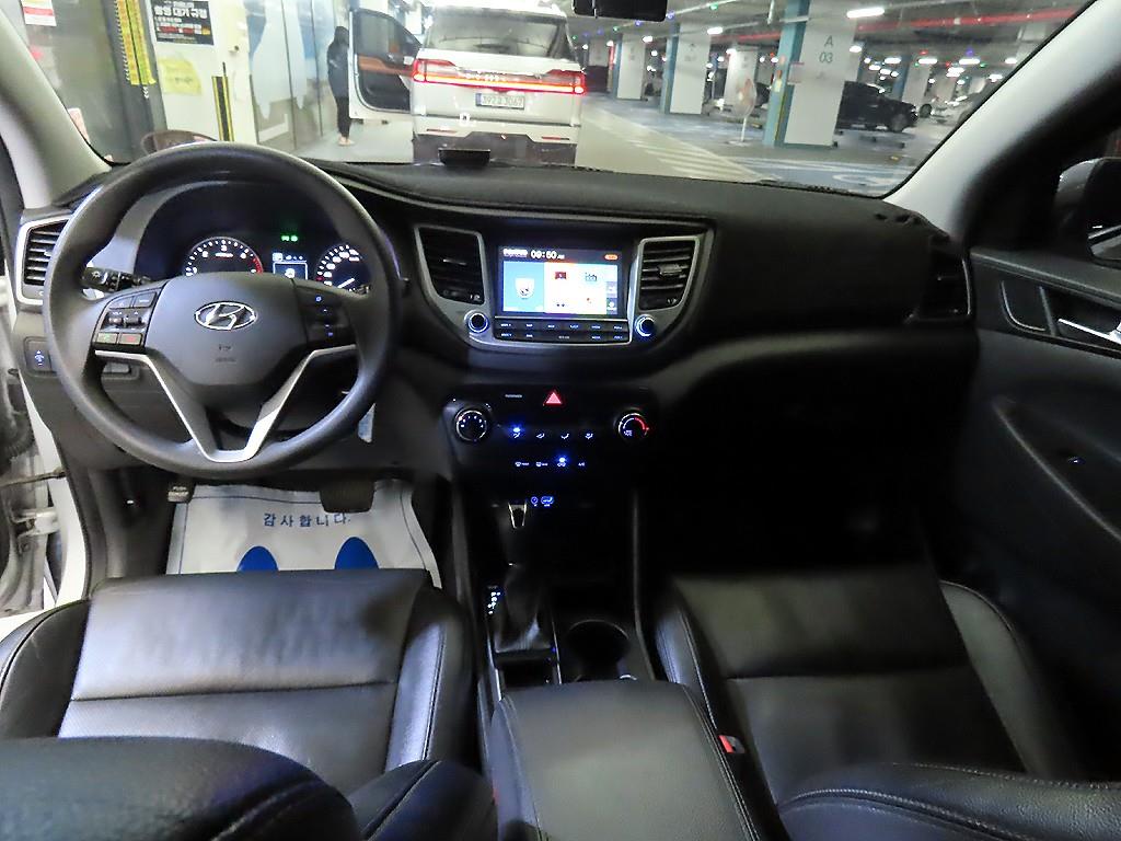 HYUNDAI Tucson - Vista 10