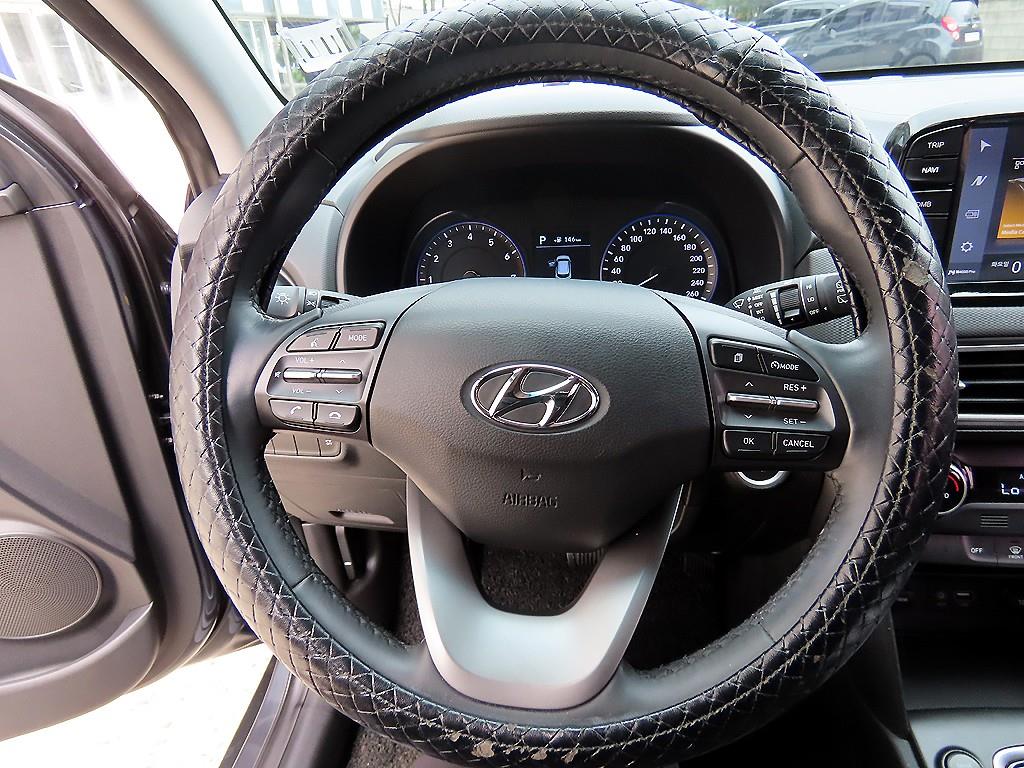 HYUNDAI Kona - Vista 8