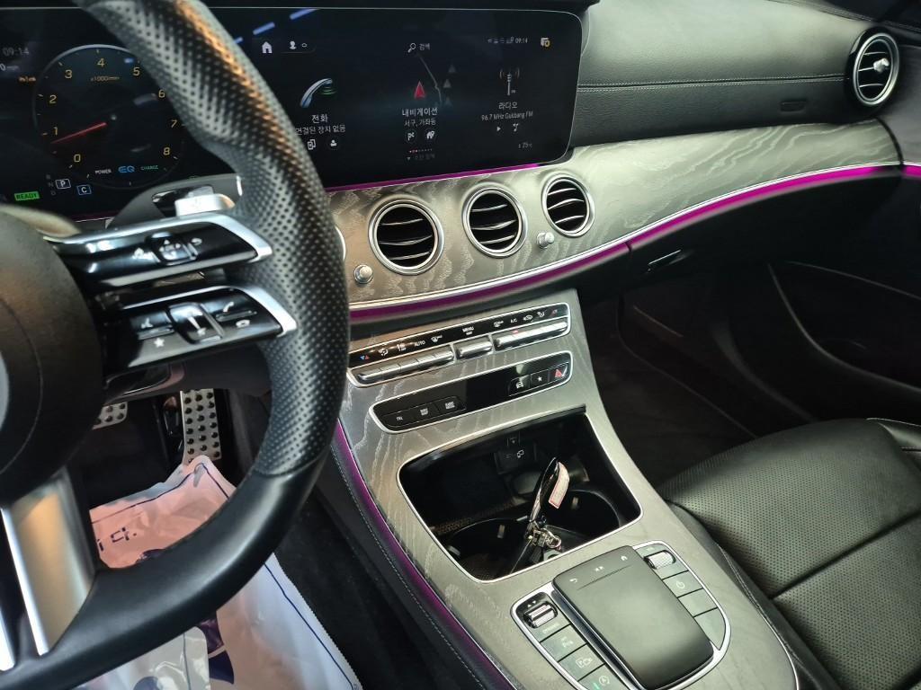 Mercedes Benz E class - Vista 10