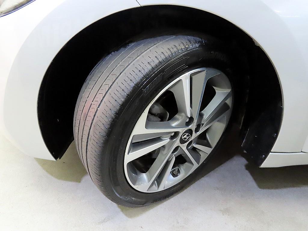 HYUNDAI Avante 2018 Gris - Importación desde Corea - HF Imports Iquique - Foto 18
