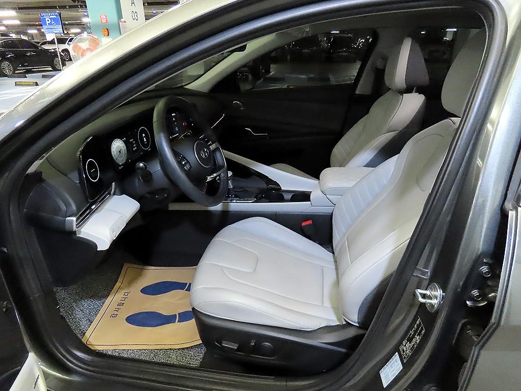 HYUNDAI Avante - Vista 6