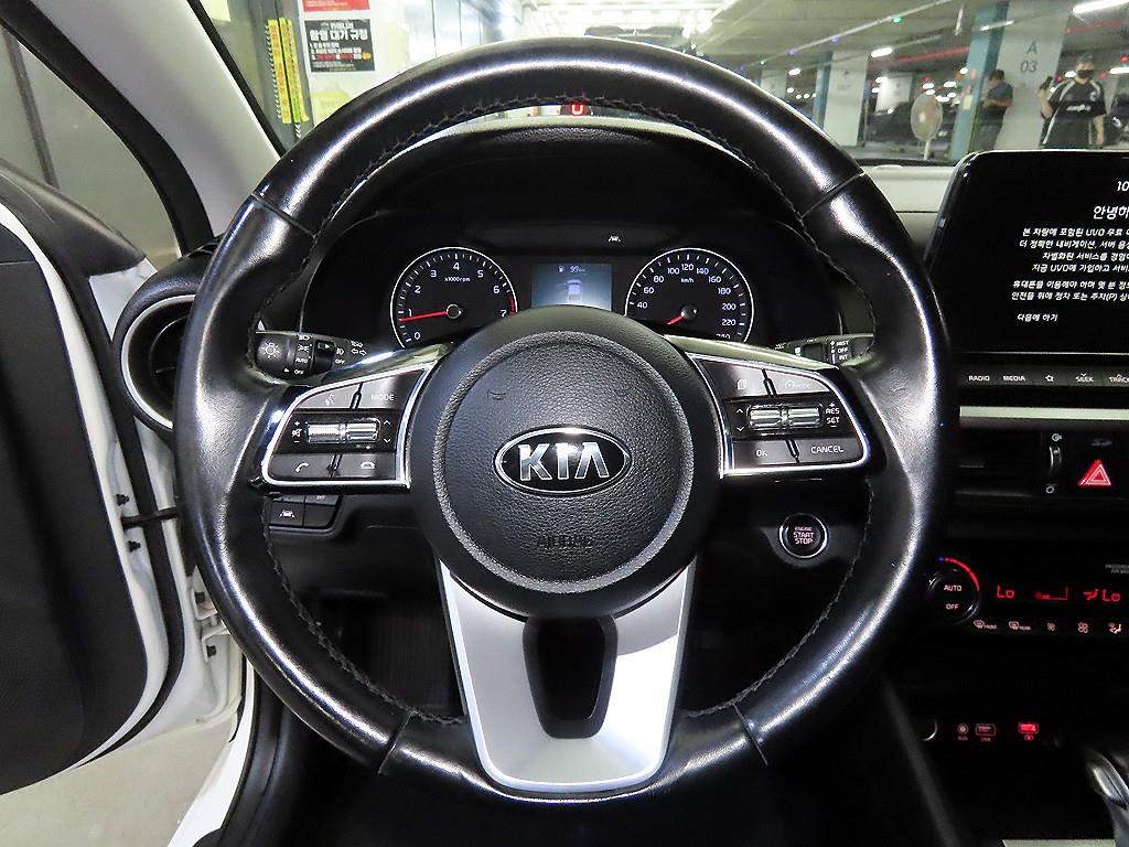 KIA K3 - Vista 8