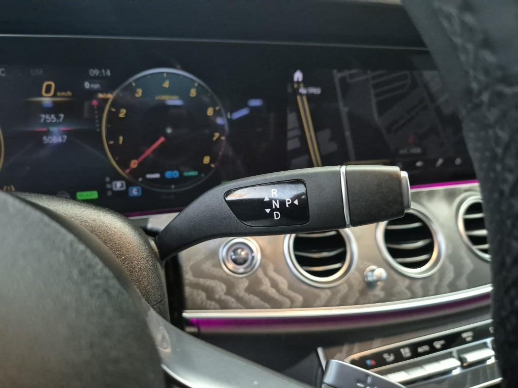 Mercedes Benz E class - Vista 8