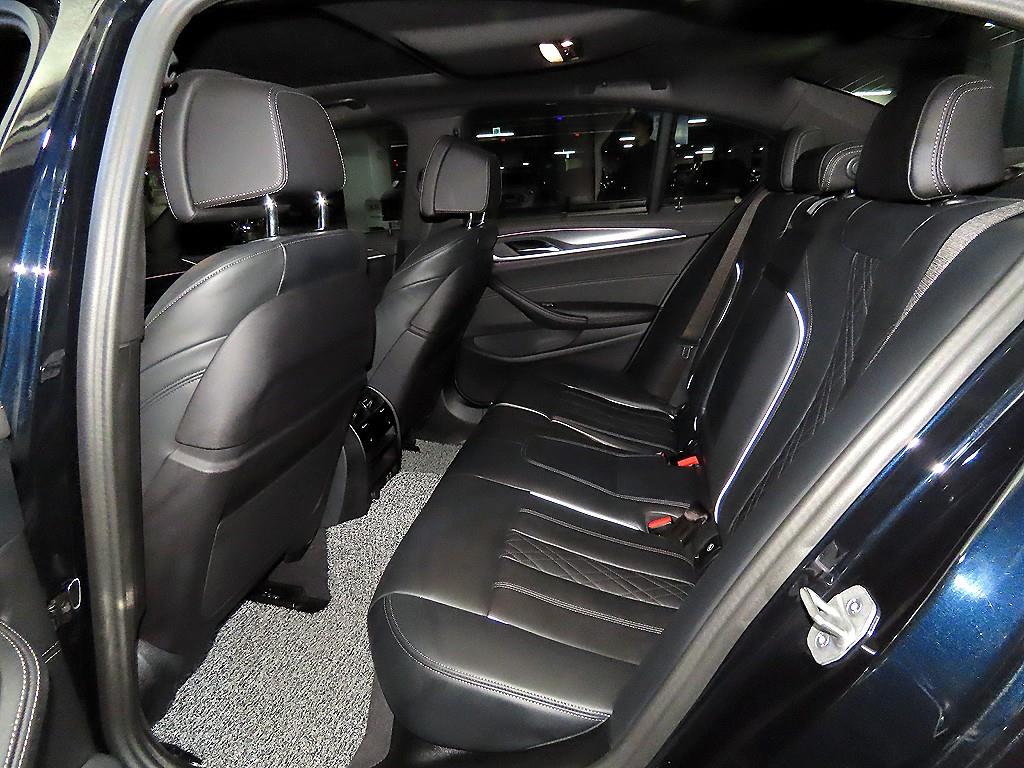 BMW 5 Series - Vista 7