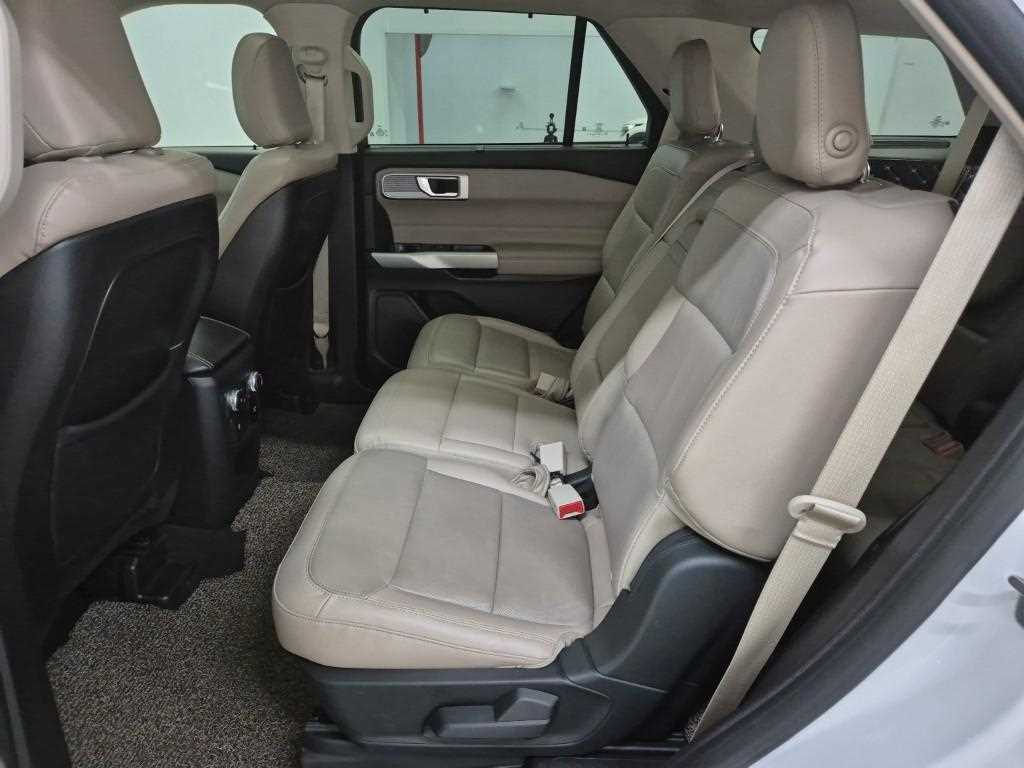 Ford Explorer - Vista 12