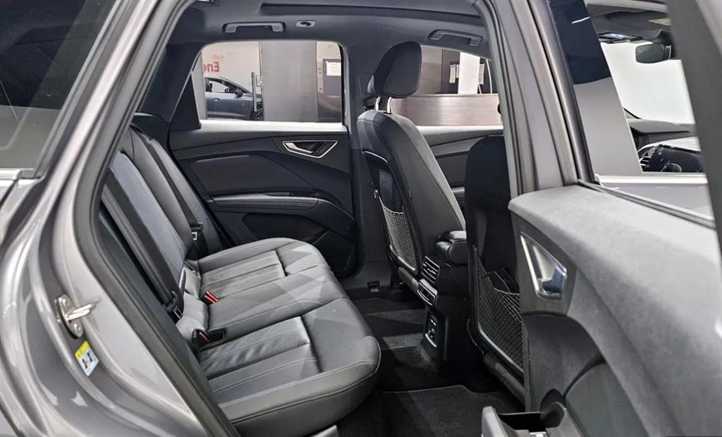 Audi Q4 - Vista 11