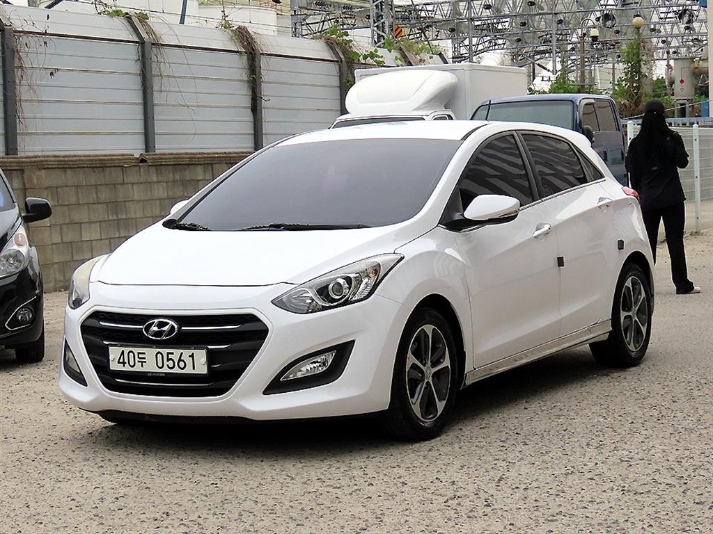 HYUNDAI i30 - Vista 2