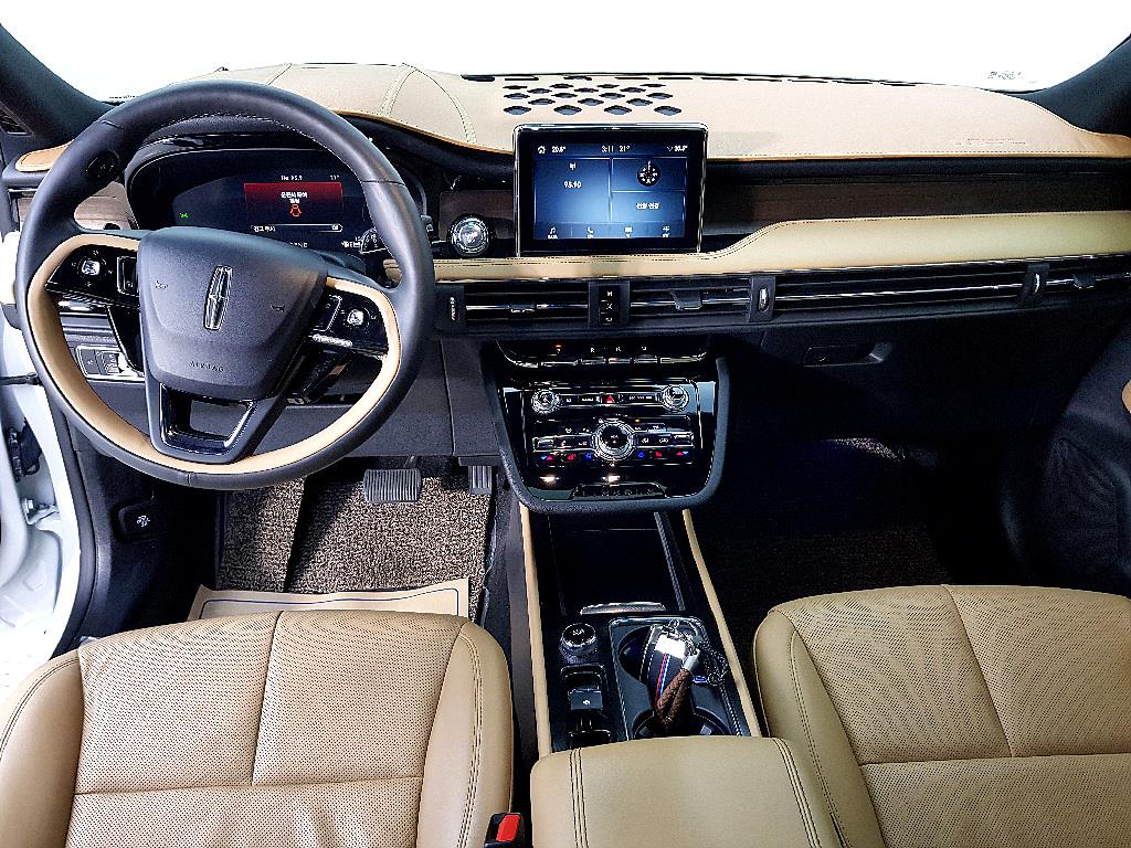 Lincoln Corsair - Vista 5
