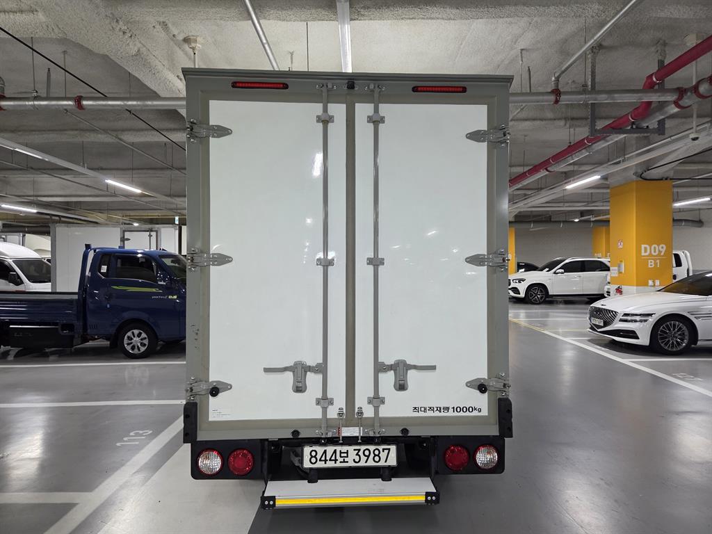 Small Truck Normal Box(High Deck) - Vista 8