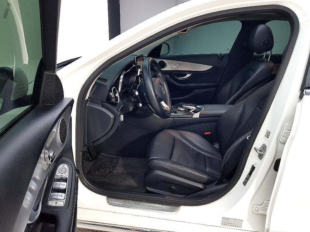 Mercedes Benz C Class - Vista 8
