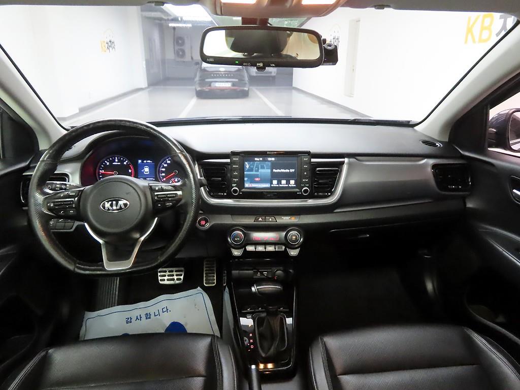 KIA Stonic - Vista 6