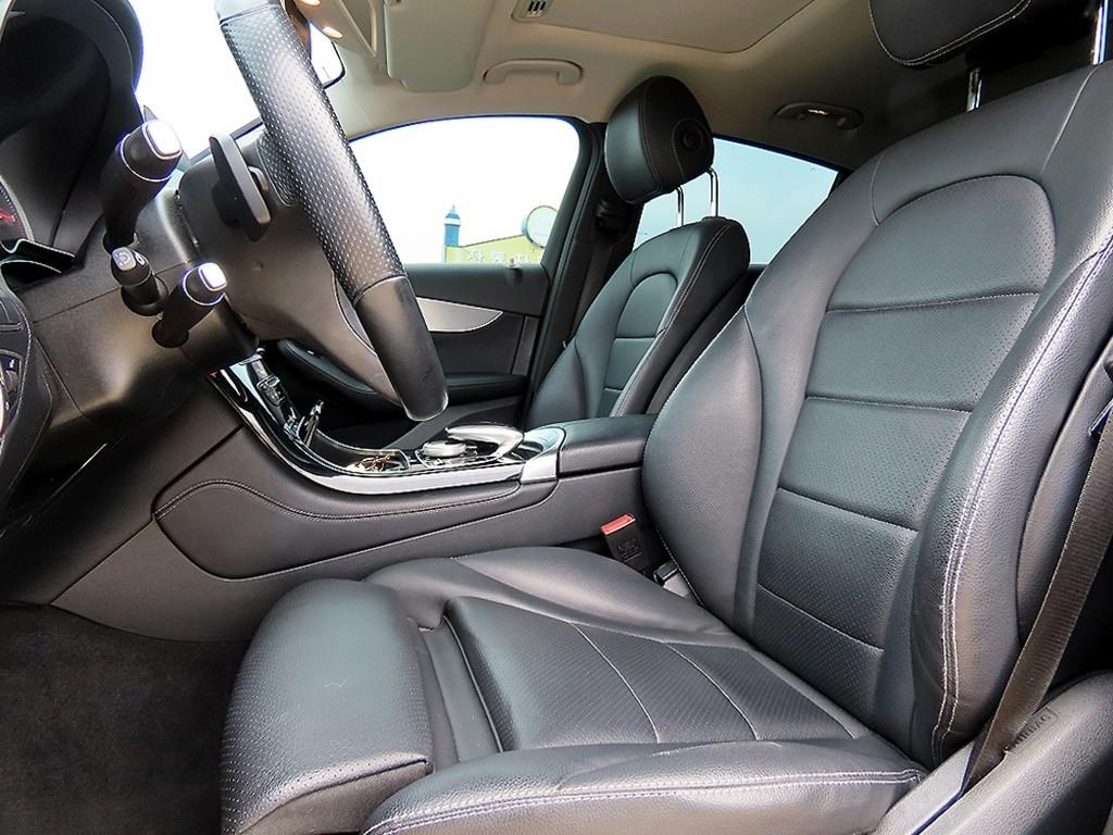 Mercedes Benz GLC Class - Vista 5