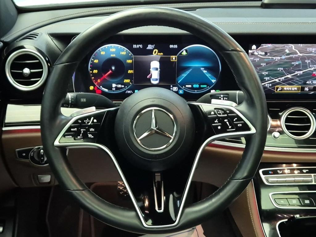 Mercedes Benz E class - Vista 9
