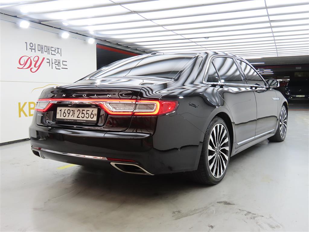 Lincoln Continental - Vista 4