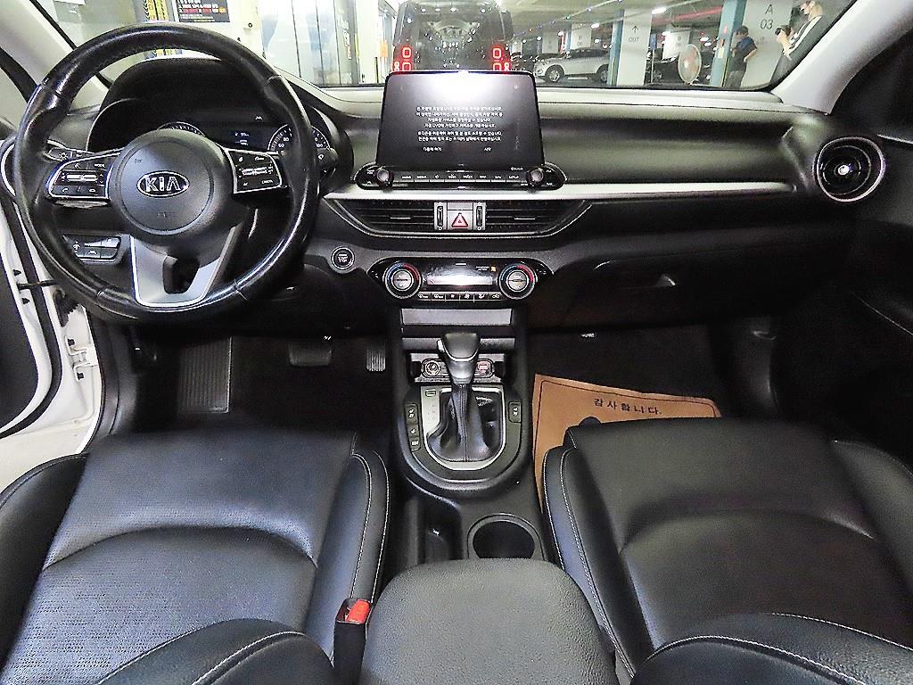 KIA K3 - Vista 10