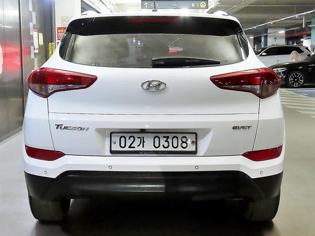 HYUNDAI Tucson - Vista 5