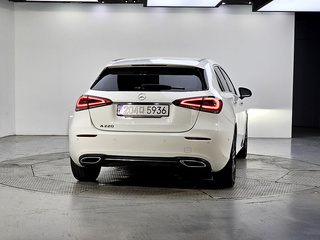 Mercedes Benz A Class - Vista 3