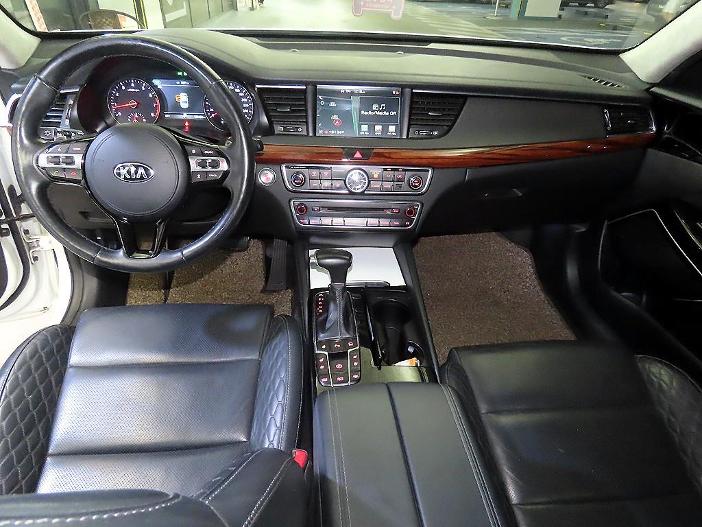 KIA K7 - Vista 10