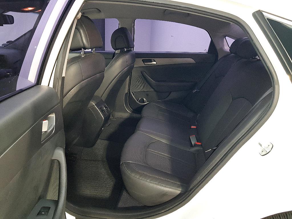 HYUNDAI Sonata - Vista 9