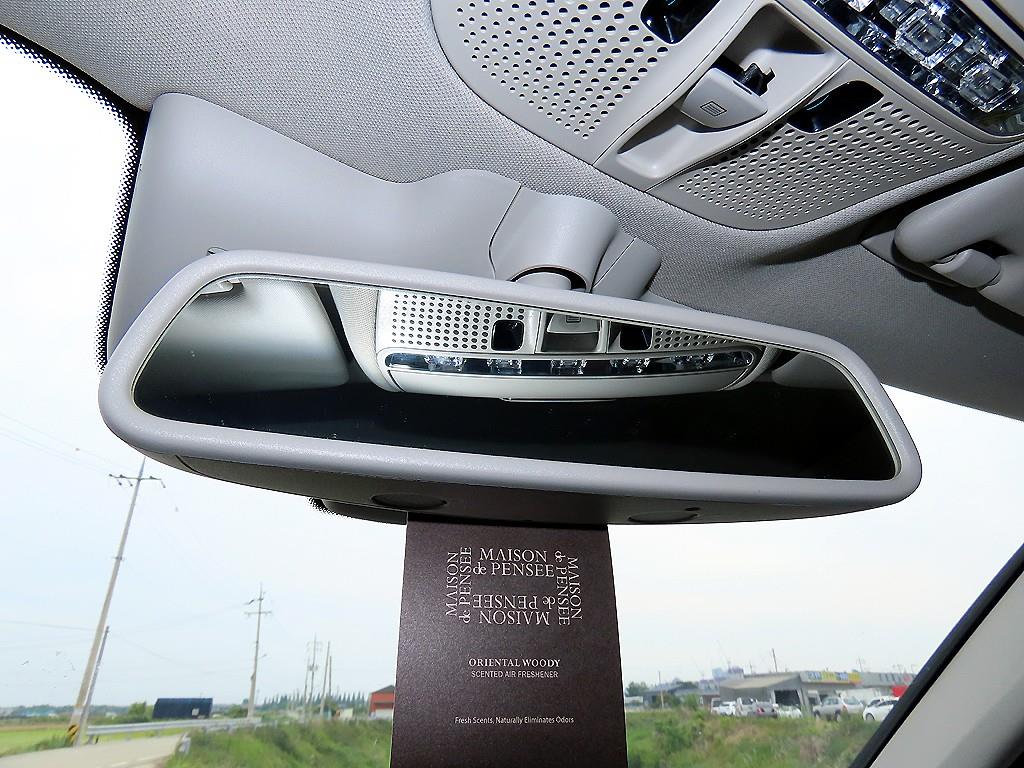 Mercedes Benz GLC Class - Vista 12
