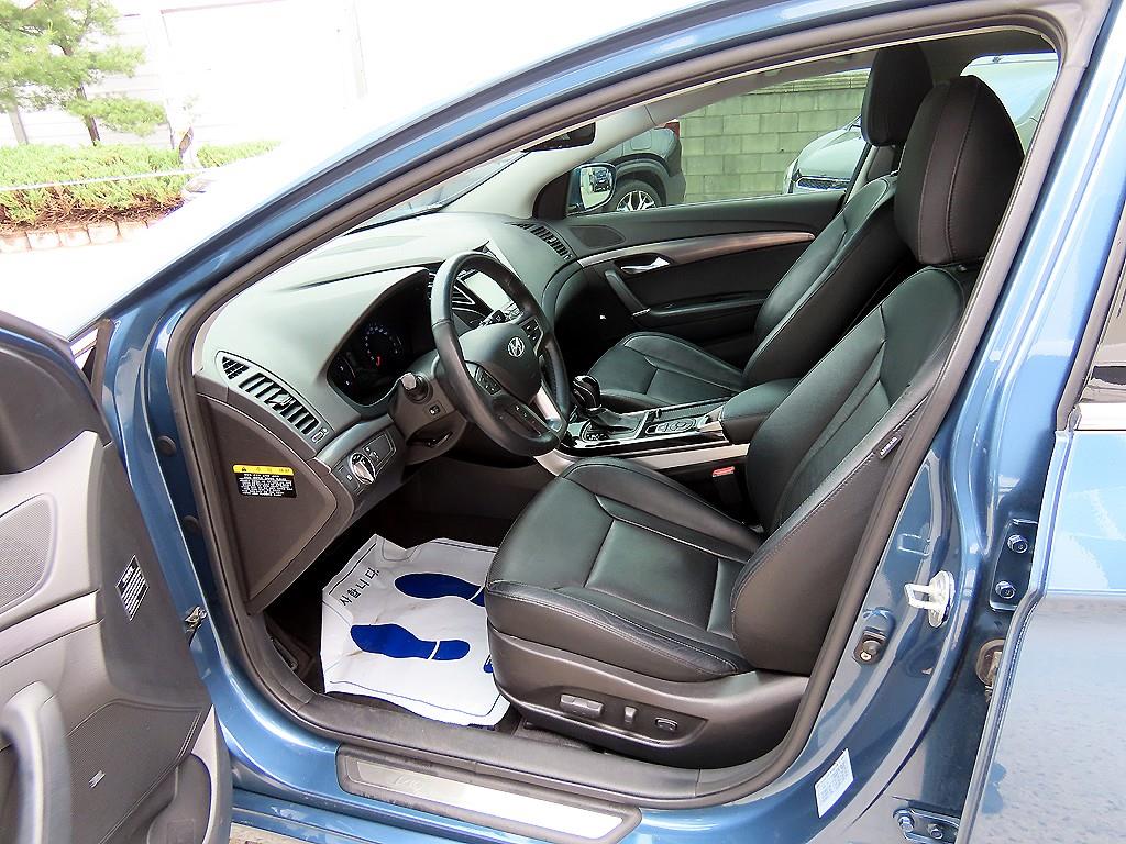 HYUNDAI i40 - Vista 5