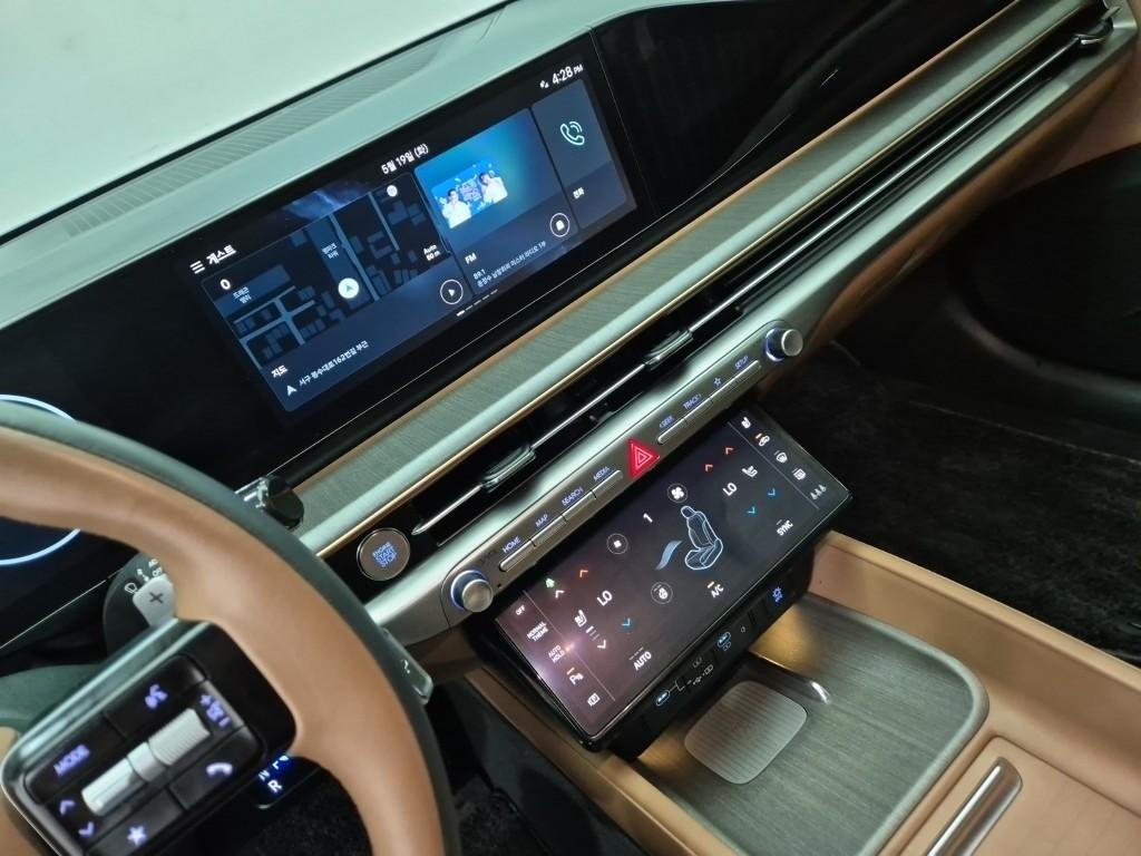 HYUNDAI Grandeur - Vista 10