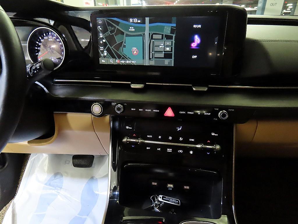 KIA Carnival - Vista 11