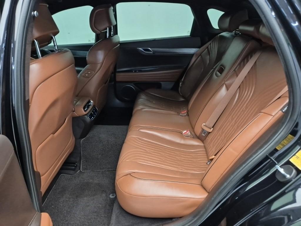 Genesis G80 - Vista 12