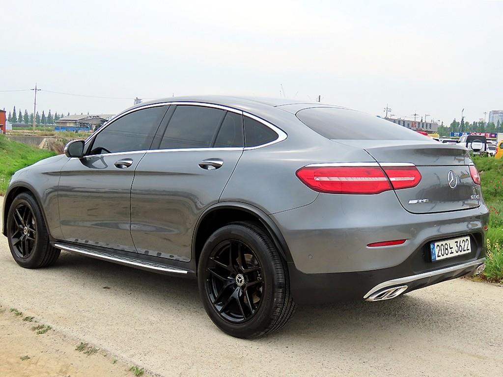 Mercedes Benz GLC Class - Vista 3