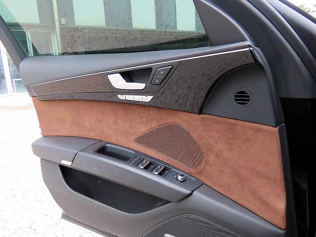 Audi A8 - Vista 12