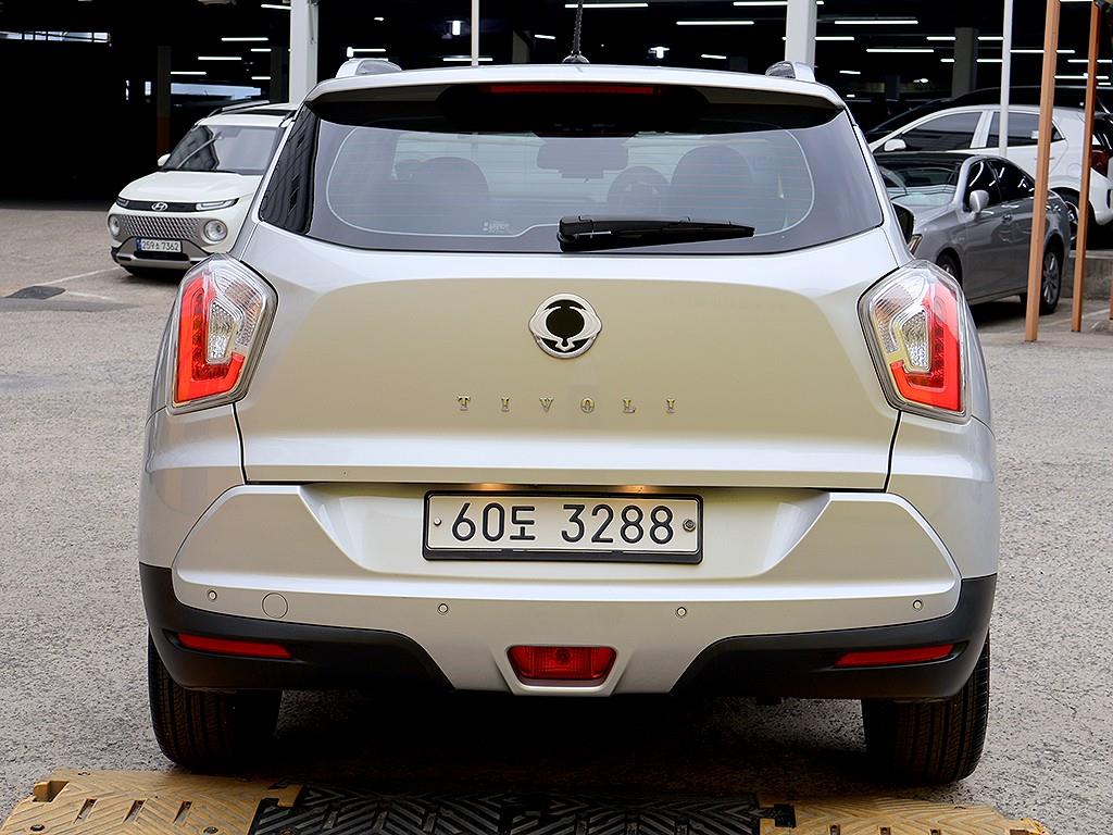 Ssangyong Tivoli - Vista 5