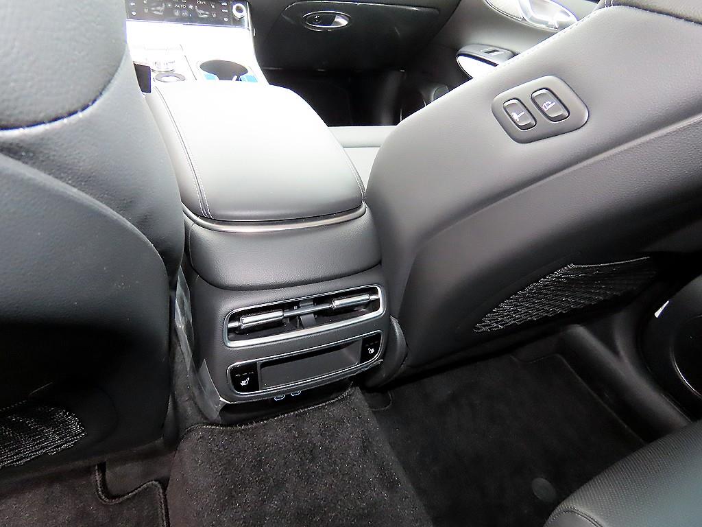 Genesis GV70 2025 Blanco - Importación desde Corea - HF Imports Iquique - Foto 16