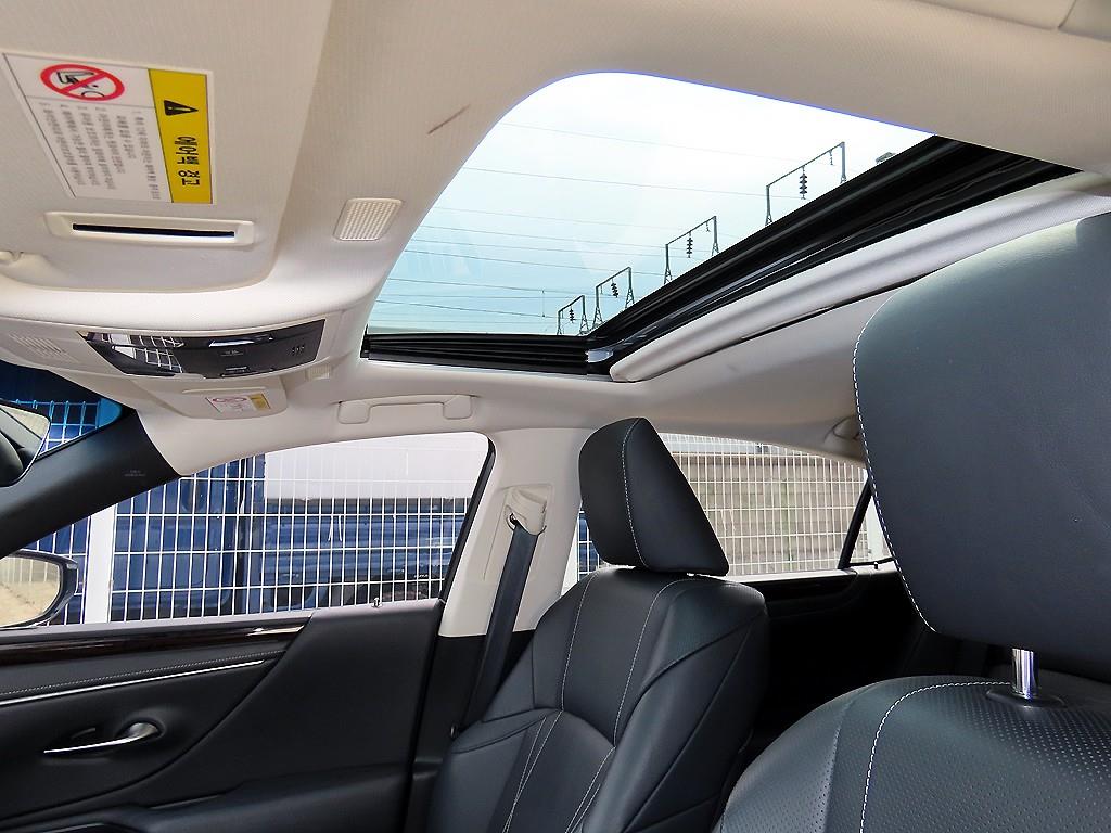 Lexus ES 2019 Blanco - Importación desde Corea - HF Imports Iquique - Foto 16