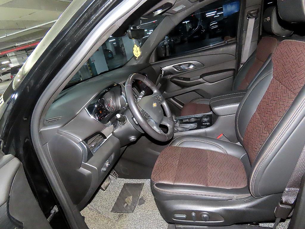 Chevrolet Travers - Vista 6